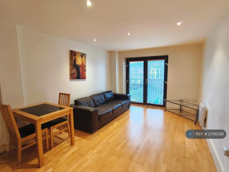 1 bedroom flat in Cumberland Street, Liverpool, L1 (1 bed) (#2745028)