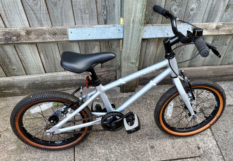 Raleigh Pop 16 Kids Bike - Silver
