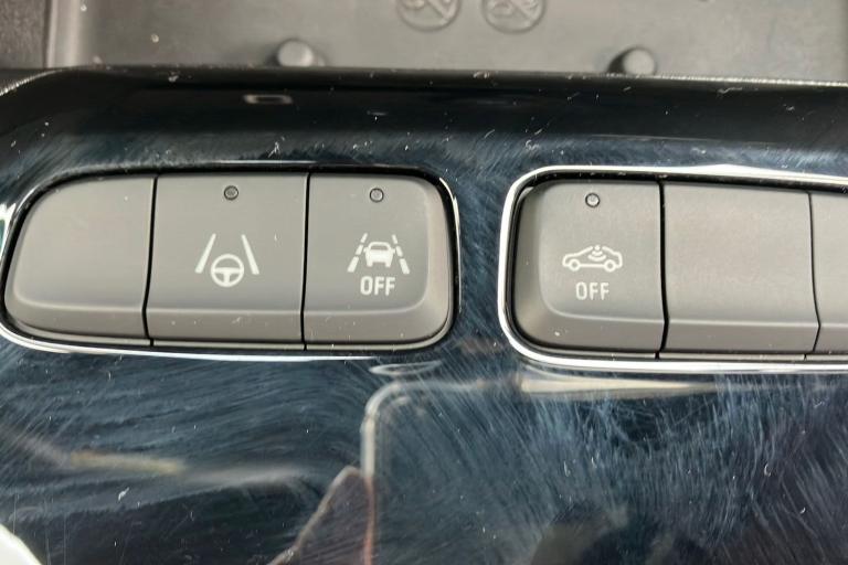  Vauxhall Corsa Electric 50kWh Ultimate Hatchback 5dr Electric Auto 136 ps