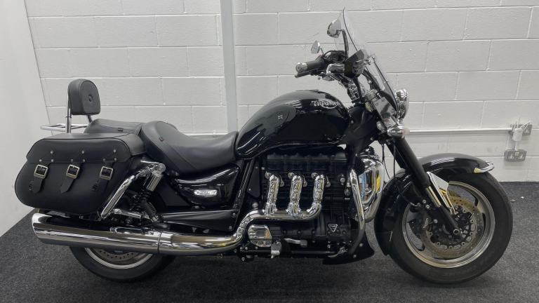 TRIUMPH ROCKET 3 ROADSTER ABS ** Panniers - All Keys and Books - April 27 MOT **