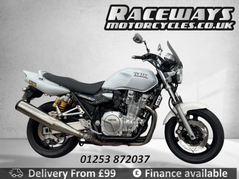 YAMAHA XJR1300 2009 09 REG 25,694 MILES WHITE USED MOTORCYCLE 1250CC