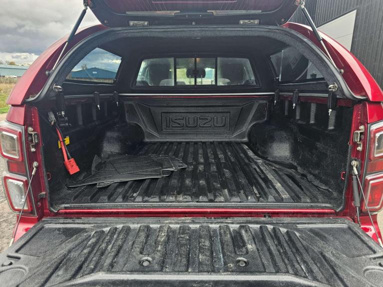 2023 Isuzu D-Max 1.9 D-Max V-Cross Auto 4WD 4dr Pickup Diesel Automatic