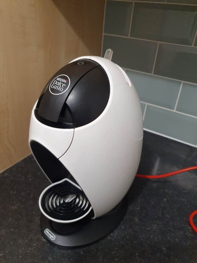 Coffee pod machine by Dolce Gusto 