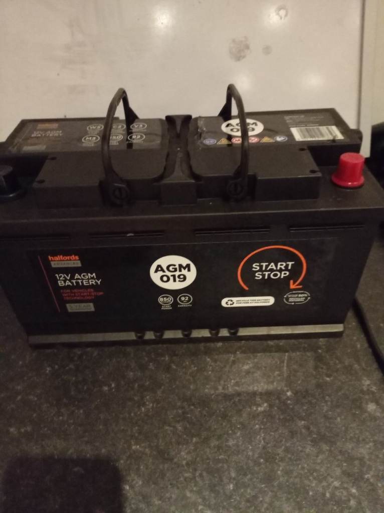 Halfords AGM019 Start/Stop 12V Car Battery. 