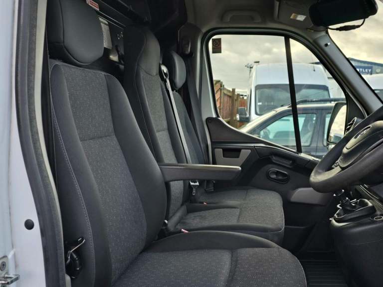 2018 Vauxhall Movano 2.3 CDTI H2 Van 130ps PANEL VAN DIESEL Manual