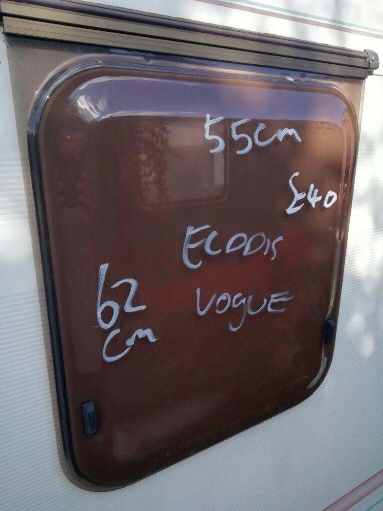 Elddis Vogue bathroom window