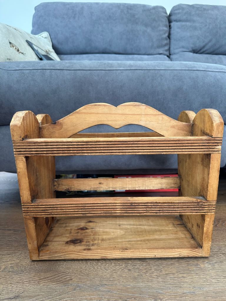 Mexican pine magazine rack perfect for upcycling 