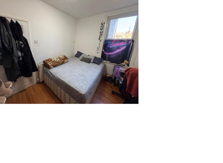 Spacious and Cosy Double Rooms for Rent in - E12 6HQ