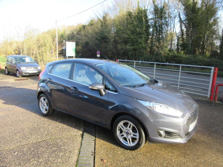 2013 Ford Fiesta 1.25 82 Zetec 5dr HATCHBACK Petrol Manual