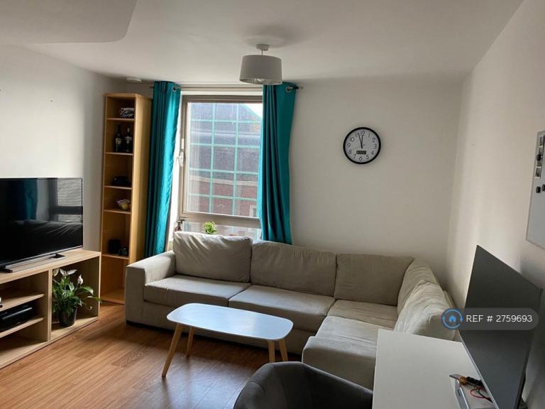 2 bedroom flat in King Charles Street, Leeds, LS1 (2 bed) (#2759693)