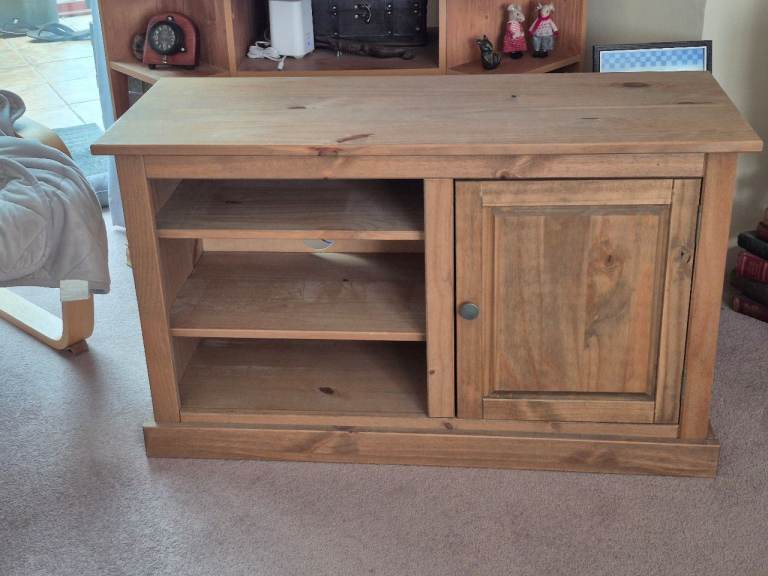 Tv cabinet 