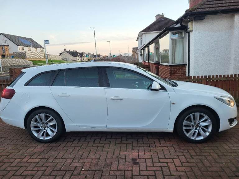 Vauxhall, INSIGNIA,Sri Estate, 2015, Manual, 1956 (cc), 5 doors