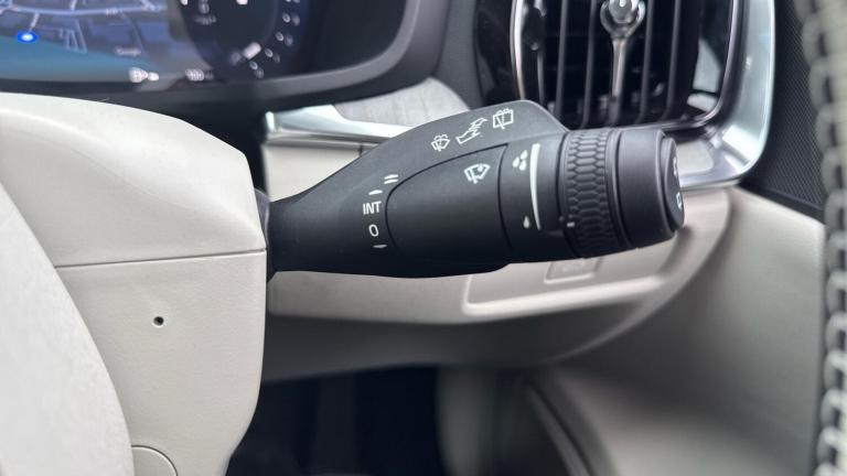 2025 Volvo V60 Plus, B4 Mild hybrid, Petrol, Dark ESTATE Petrol/Electric Hybrid Automatic