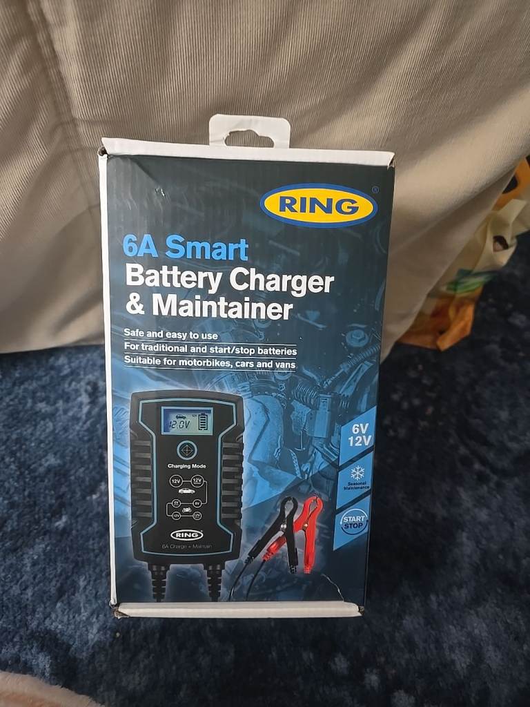 6A smart car battery charger, brand new