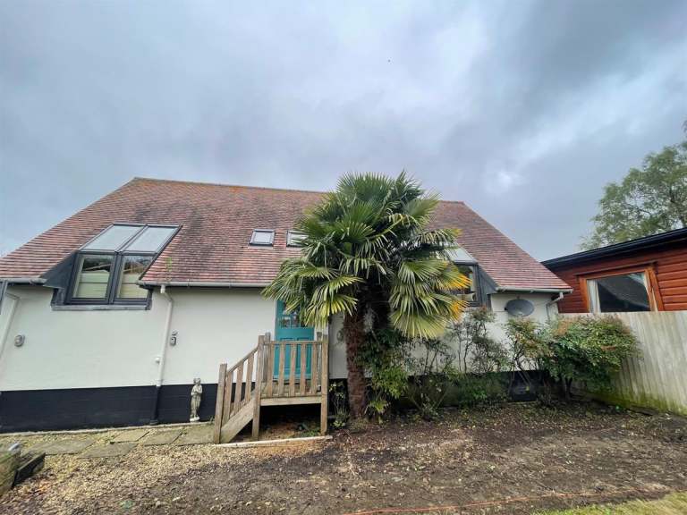 4 bedroom house in Coach House, Abingdon Road, Sutton Courtenay, Abingdon