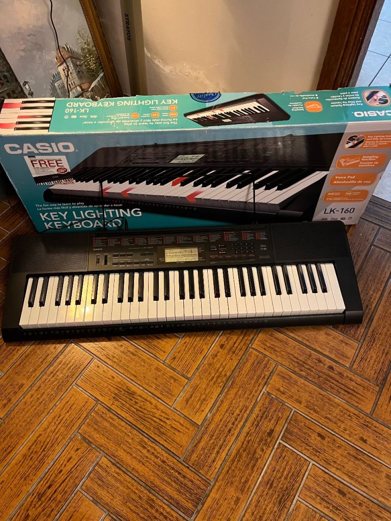 Casio Electric Keyboard 