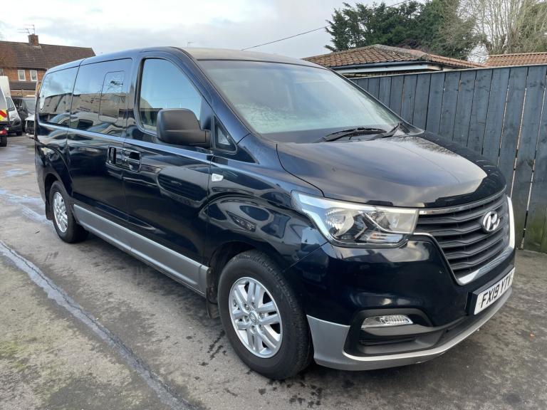 HYUNDAI I800 2.5 I800 SE NAV 8 SEAT MINIBUS EURO 6 2019
