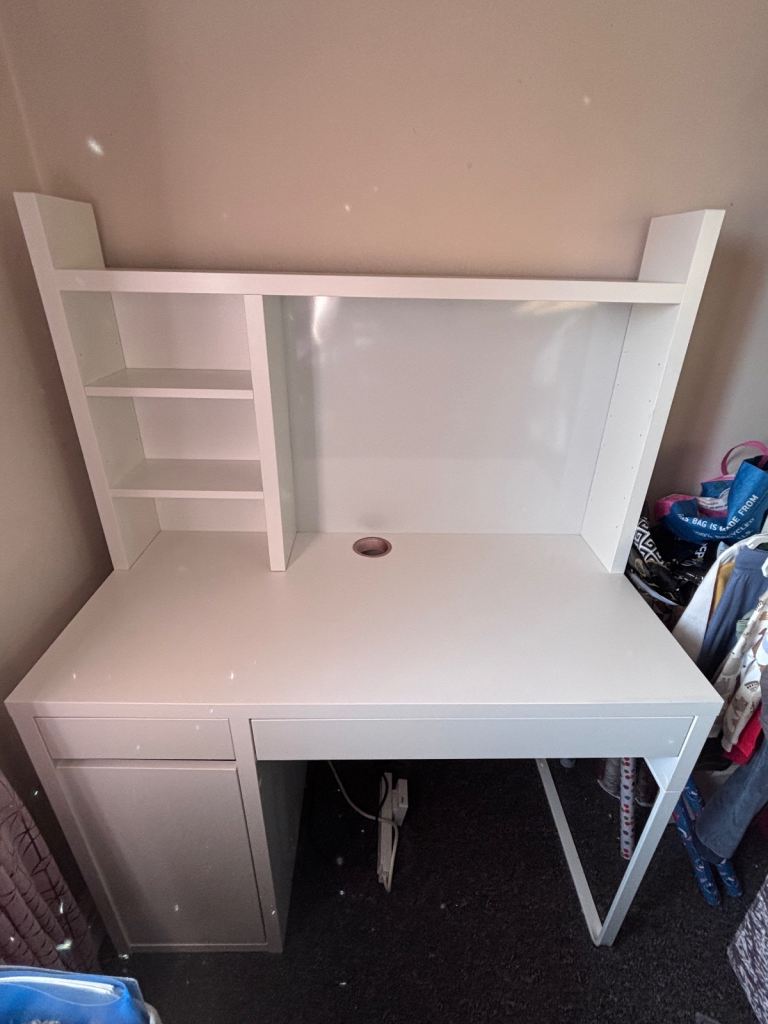 IKEA desk with whiteboard 