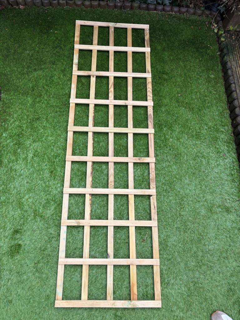 Handmade garden trellis diff sizes available 