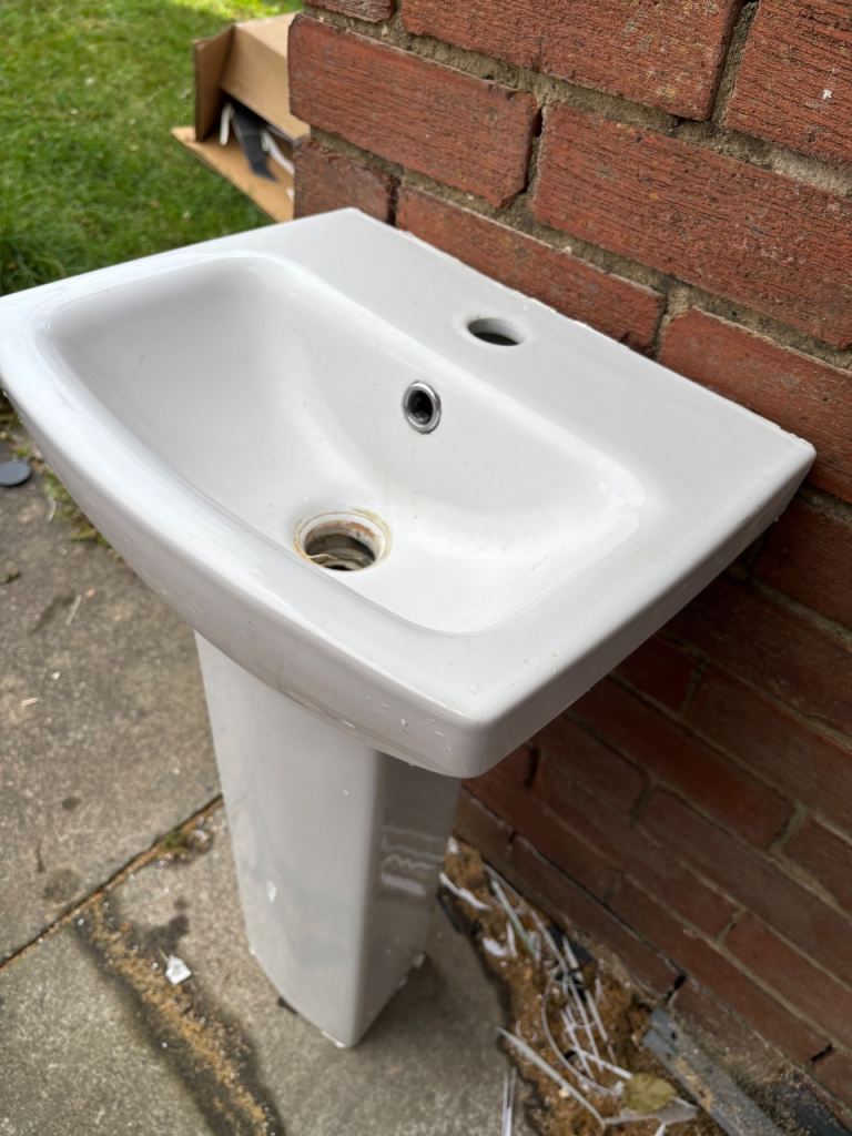 White Ceramic Pedestal Basin – Good Condition
