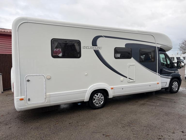 Auto Trail Frontier Delaware 4 berth 2013 **AUTO**GREAT CONDITION**