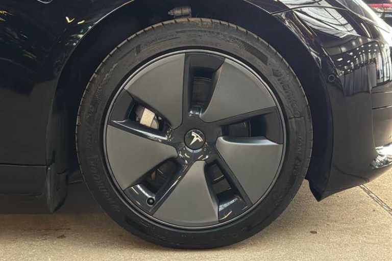 2022 Tesla Model 3 Standard Range Plus Saloon 4dr Electric Auto RWD (241 bhp) Saloon Electric Aut...