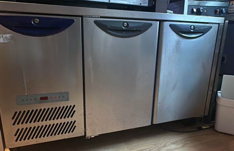 Commercial  fridge 