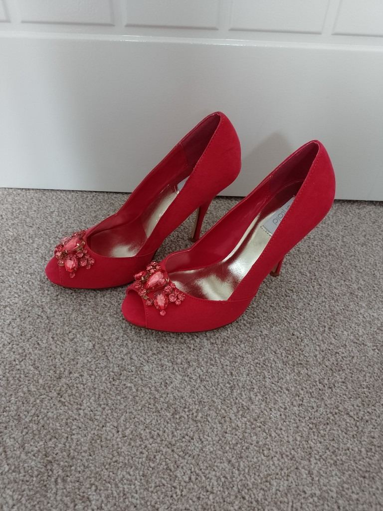 Size 5 Coral Coloured Peep Toe Shoe