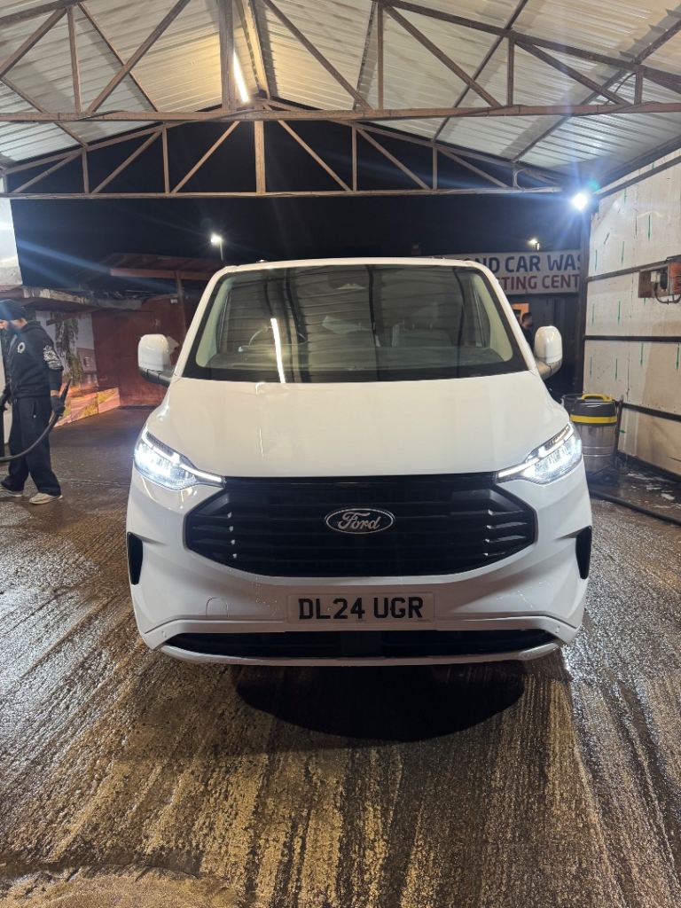 2024 Ford Transit Custom 