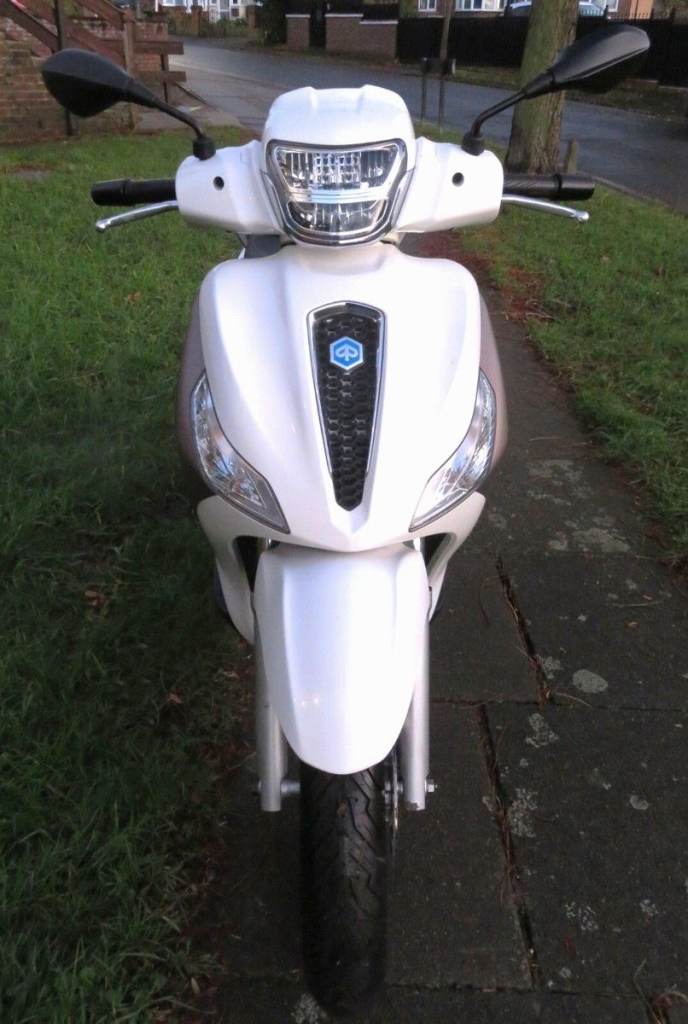 Piaggio Medley ,WANTED, Yamaha XMax , Suzuki Burgman , Piaggio Beverley 