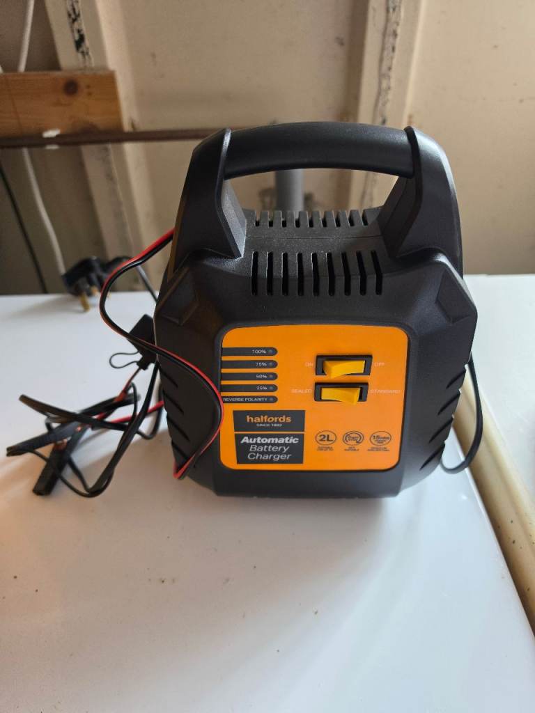 Halfords car battery charger