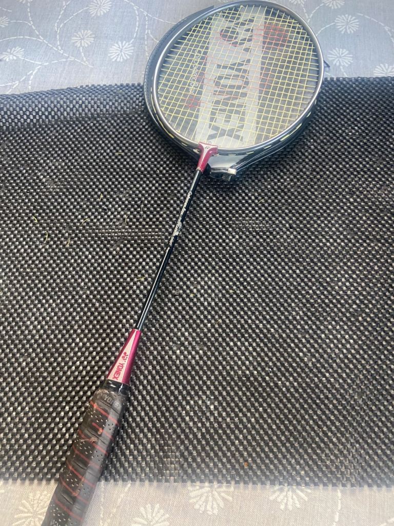 Rare Japan Made  Vintage Yonex Carbonex DX B-8600 In Purple Badminton Racket and Headcover 2U-G2