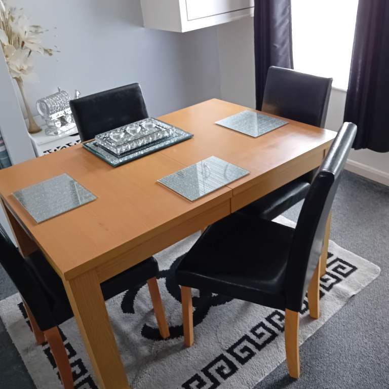 Table and 6 chairs