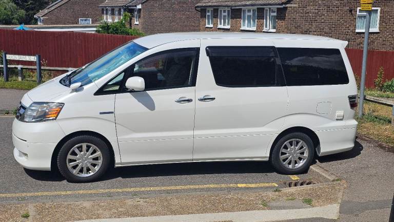 Toyota Alphard 2.4 Hybrid AWD day Camper – 2007 – £12,495