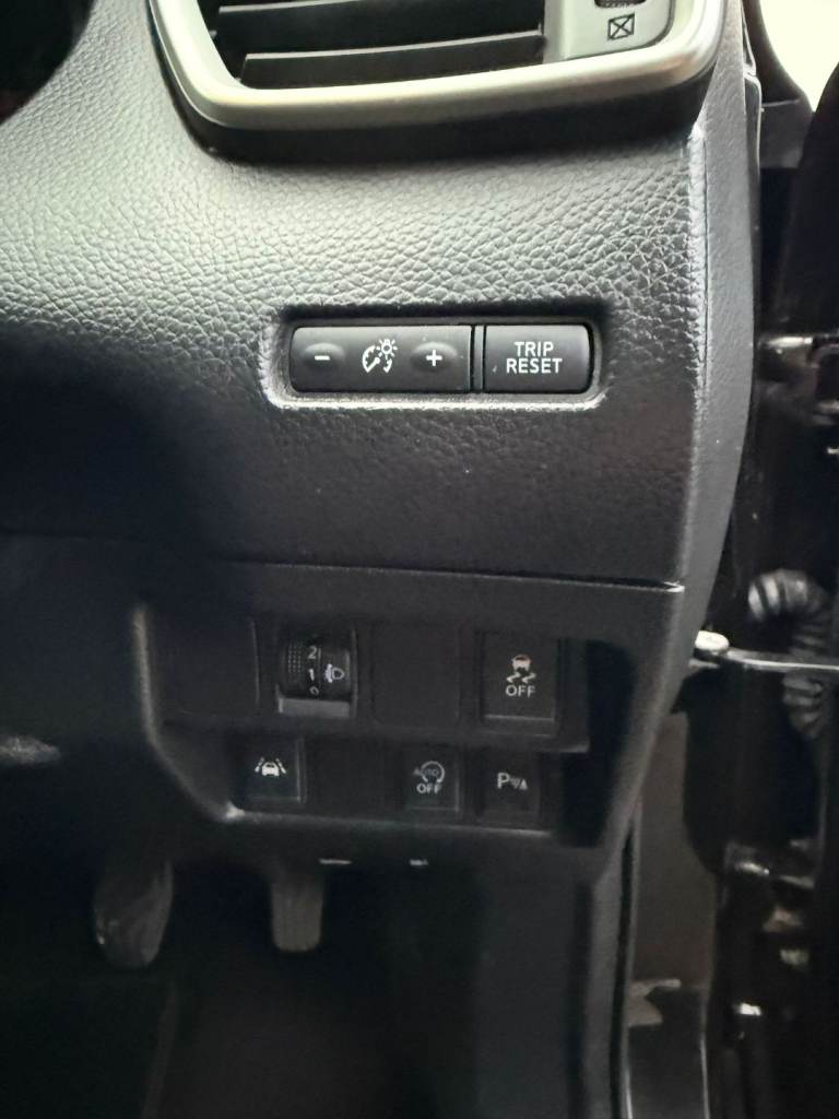 Nissan, QASHQAI, Hatchback, 2014, Manual, 1461 (cc), 5 doors