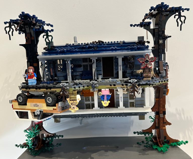 Lego 75810 stranger things upside down set 8 figures instructions box RARE RETIRED