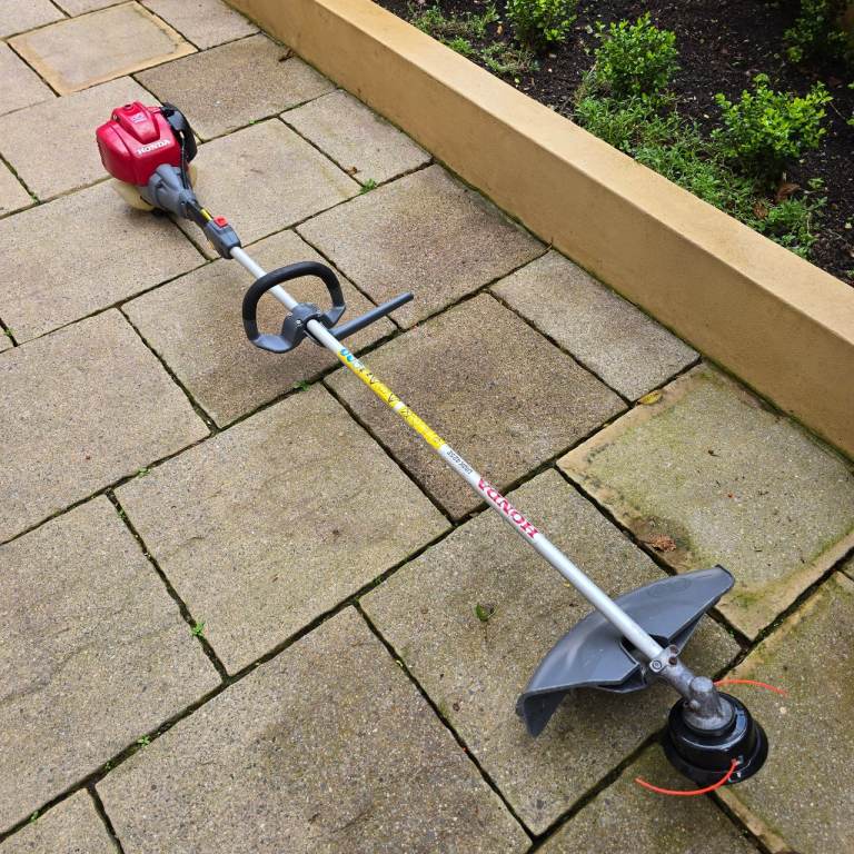 Honda UMK425E GX25 4 Stroke Strimmer