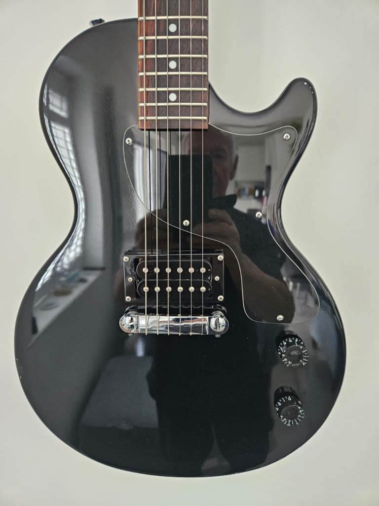 Epiphone Les Paul Junior in Black