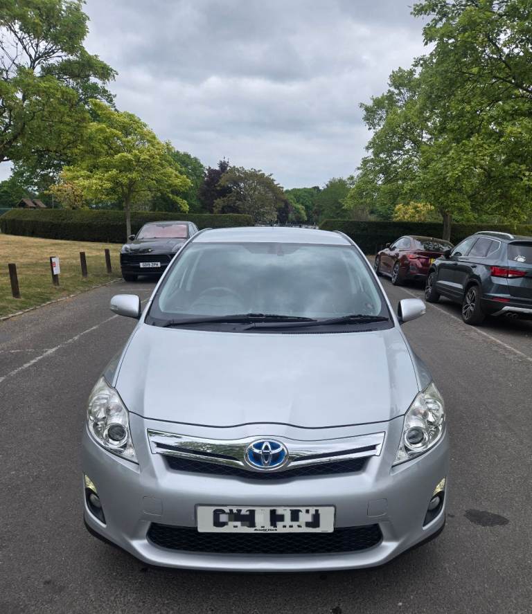 Toyota, AURIS, Hatchback, 2011, Semi-Auto, 1798 (cc), 5 doors
