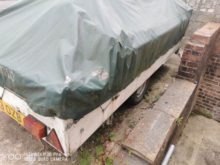 Small Camping Trailer with Cover_ – Used Condition