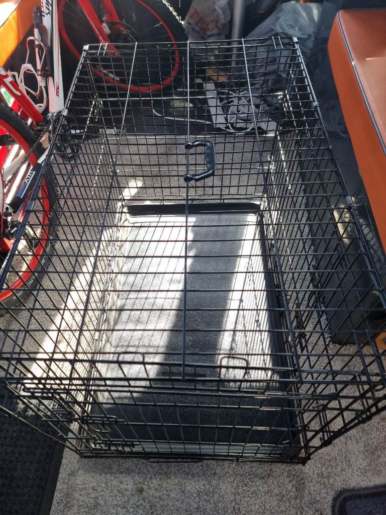 Dog crate 