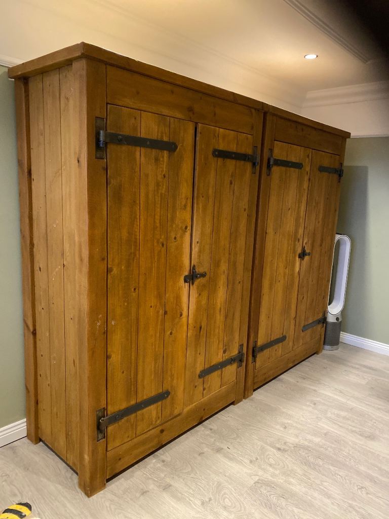 A pair of matching Wardrobes 