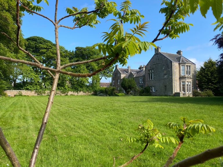 Lovely flat overlooking St Andrews Bay