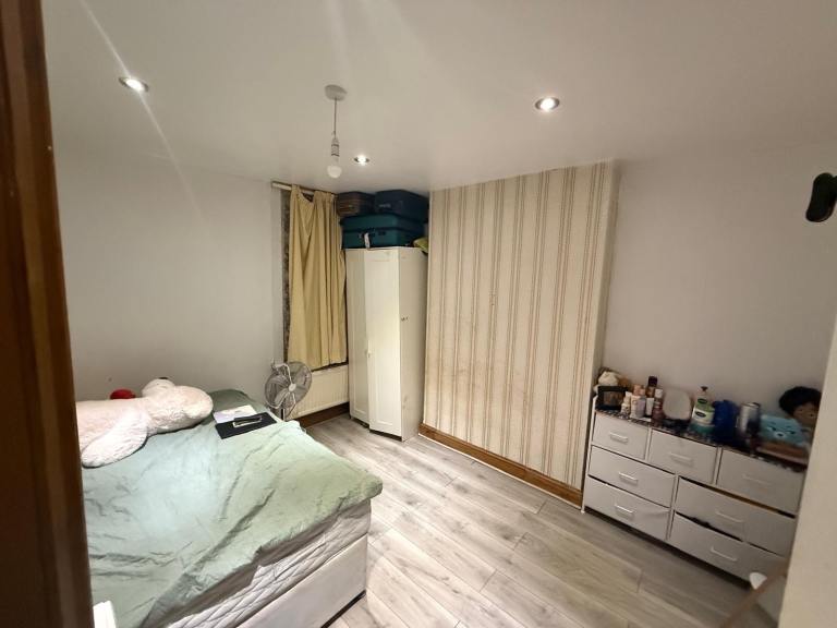 One big size double room to rent
