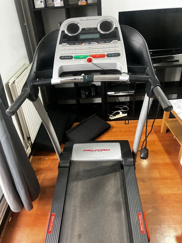 Treadmill/running machine/fitness machine 