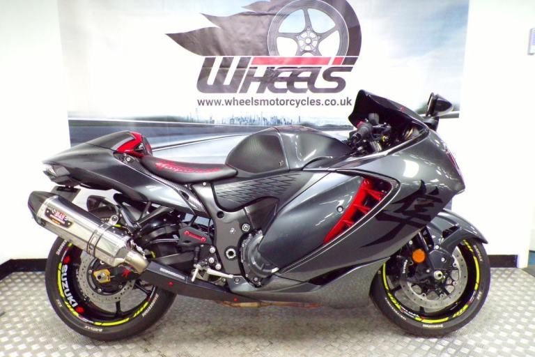 2024 SUZUKI GSX1300R HAYABUSA WITH ONLY 397 MILES FROM NEW