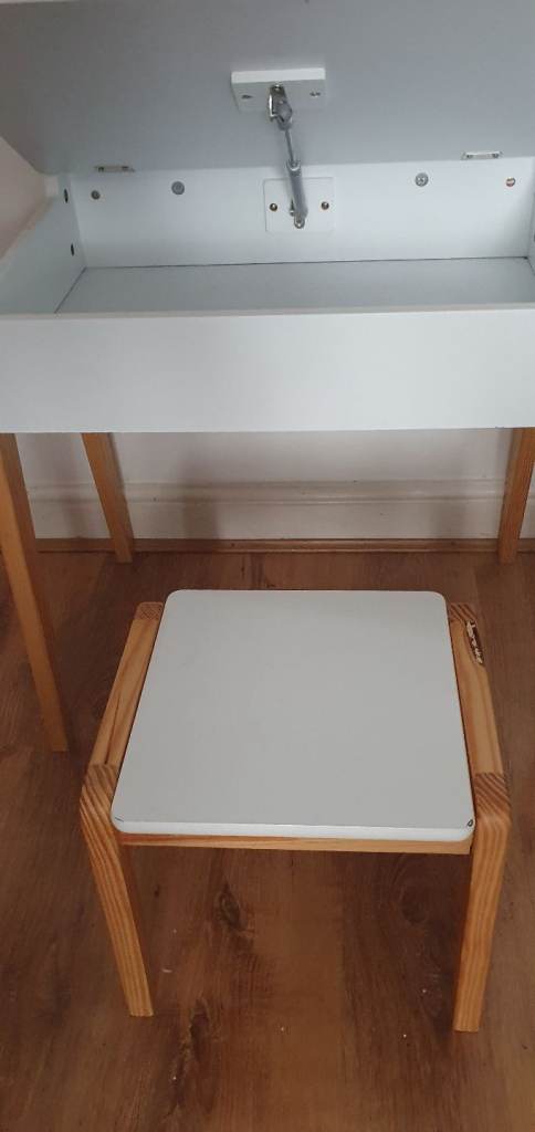 Kids desk and stool