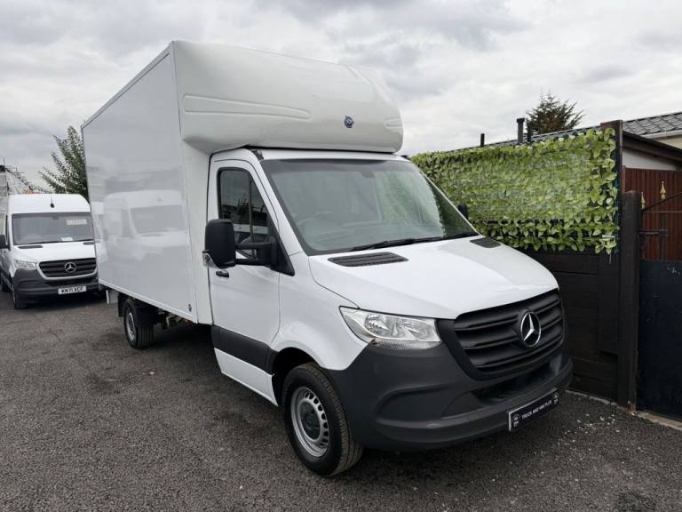 2022 Mercedes-Benz Sprinter 2.0 315 CDI Progressive Chassis Cab 2dr Diesel Manual RWD L3 Euro 6 (...