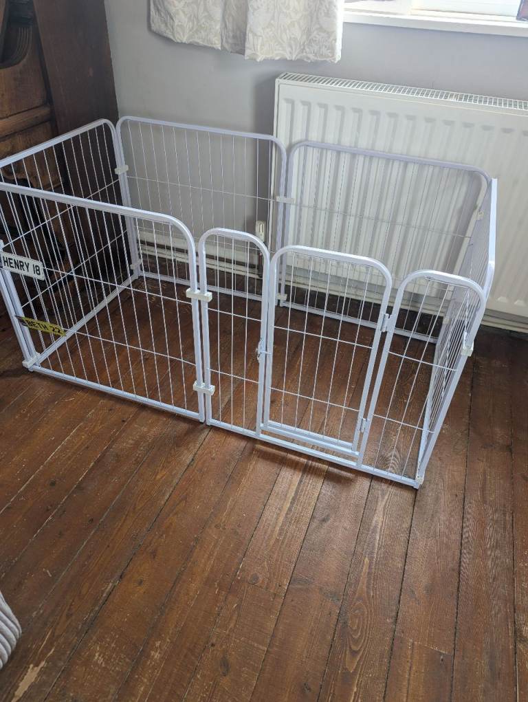 6 panel pet enclosure - white