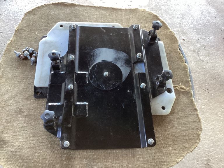 Swivel plate for VW T5/6 double passenger seat